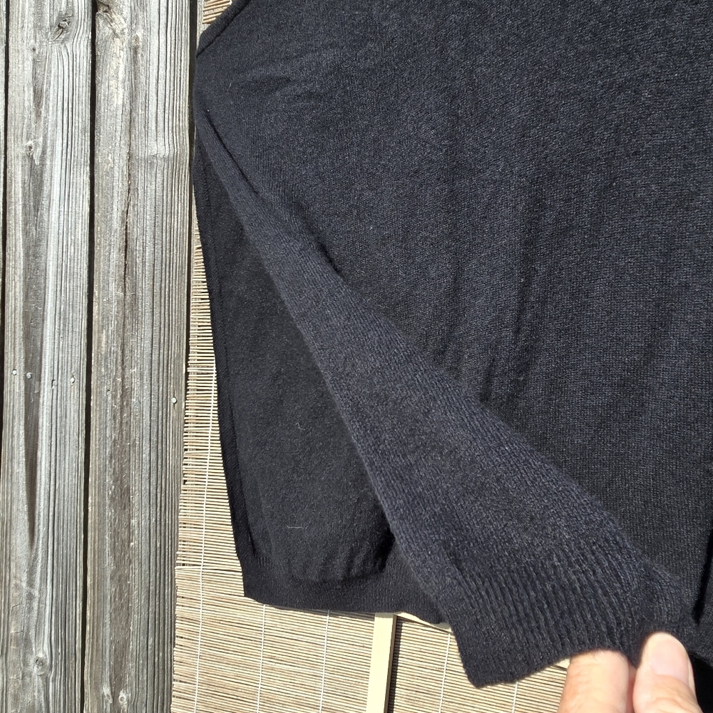 Amicale Cashmere Funnel Neck Cashmere Poncho Black - Picture 6 of 9